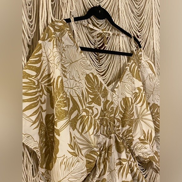 NWT Cupshe Tropical Leaf Print Bell Sleeve Romper - Picture 9 of 15